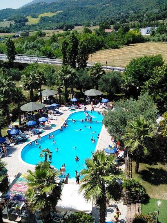 Hotel Miami Civitella Del Tronto Zewnętrze zdjęcie