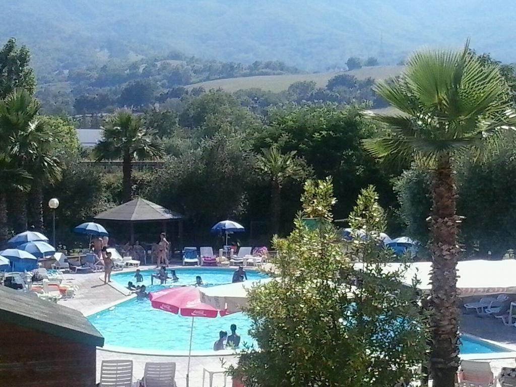 Hotel Miami Civitella Del Tronto Zewnętrze zdjęcie