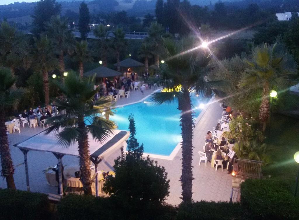 Hotel Miami Civitella Del Tronto Zewnętrze zdjęcie