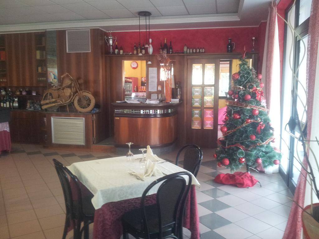 Hotel Miami Civitella Del Tronto Zewnętrze zdjęcie