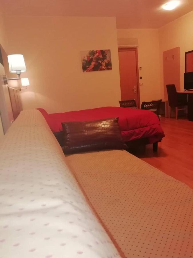 Hotel Miami Civitella Del Tronto Zewnętrze zdjęcie